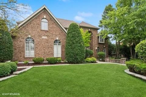 3179 Kingbird Lane, Naperville, IL 60564