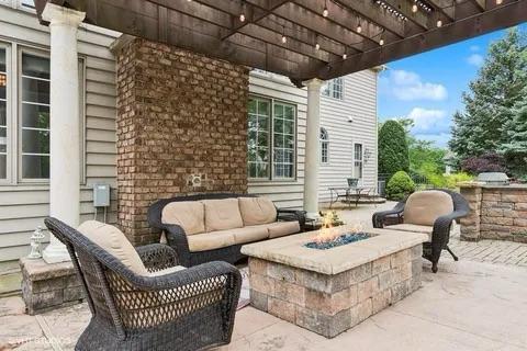 3179 Kingbird Lane, Naperville, IL 60564