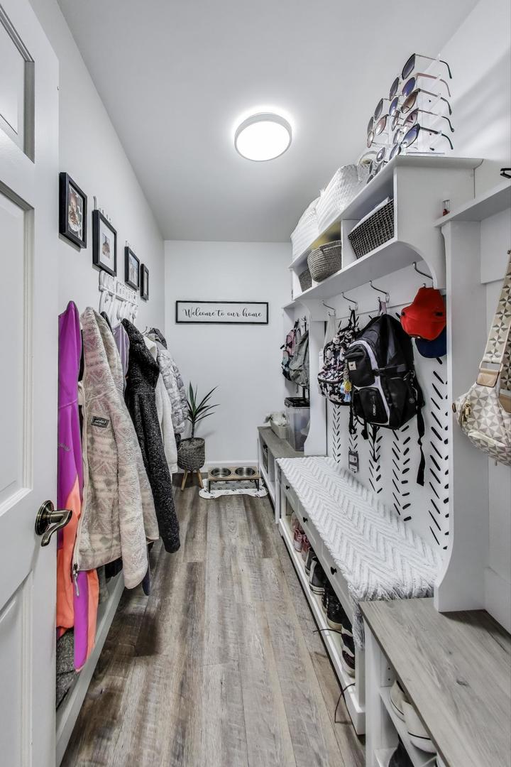 775 Summer Isle Lane, Inverness, IL 60010