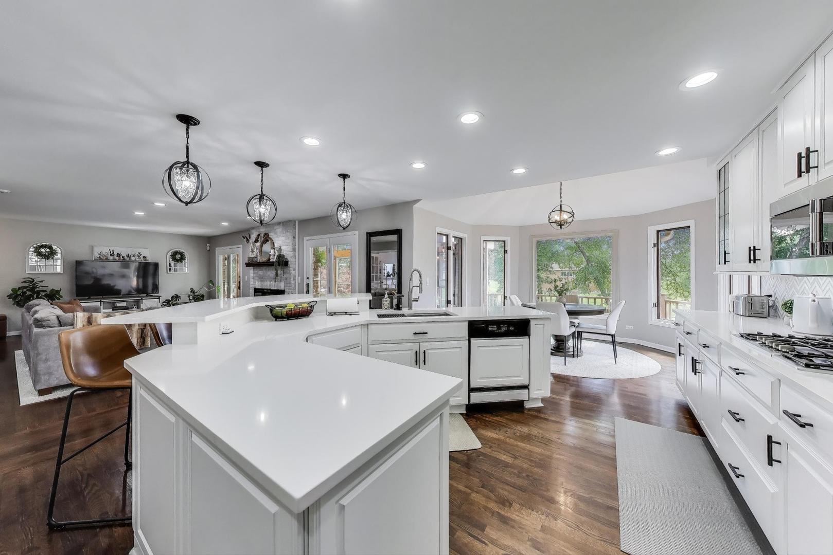 775 Summer Isle Lane, Inverness, IL 60010