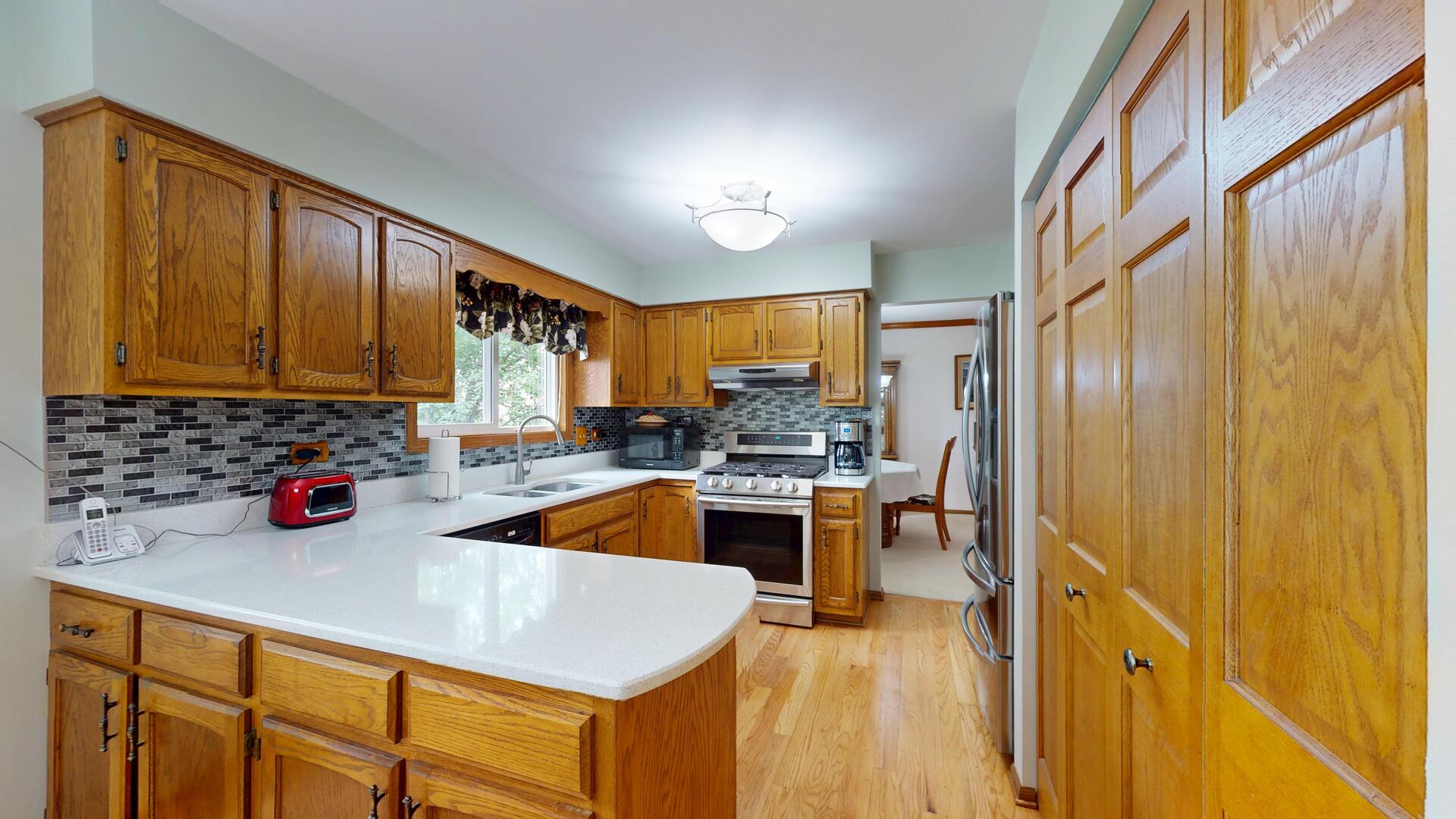 1705 Hawkins Avenue, Downers Grove, IL 60516
