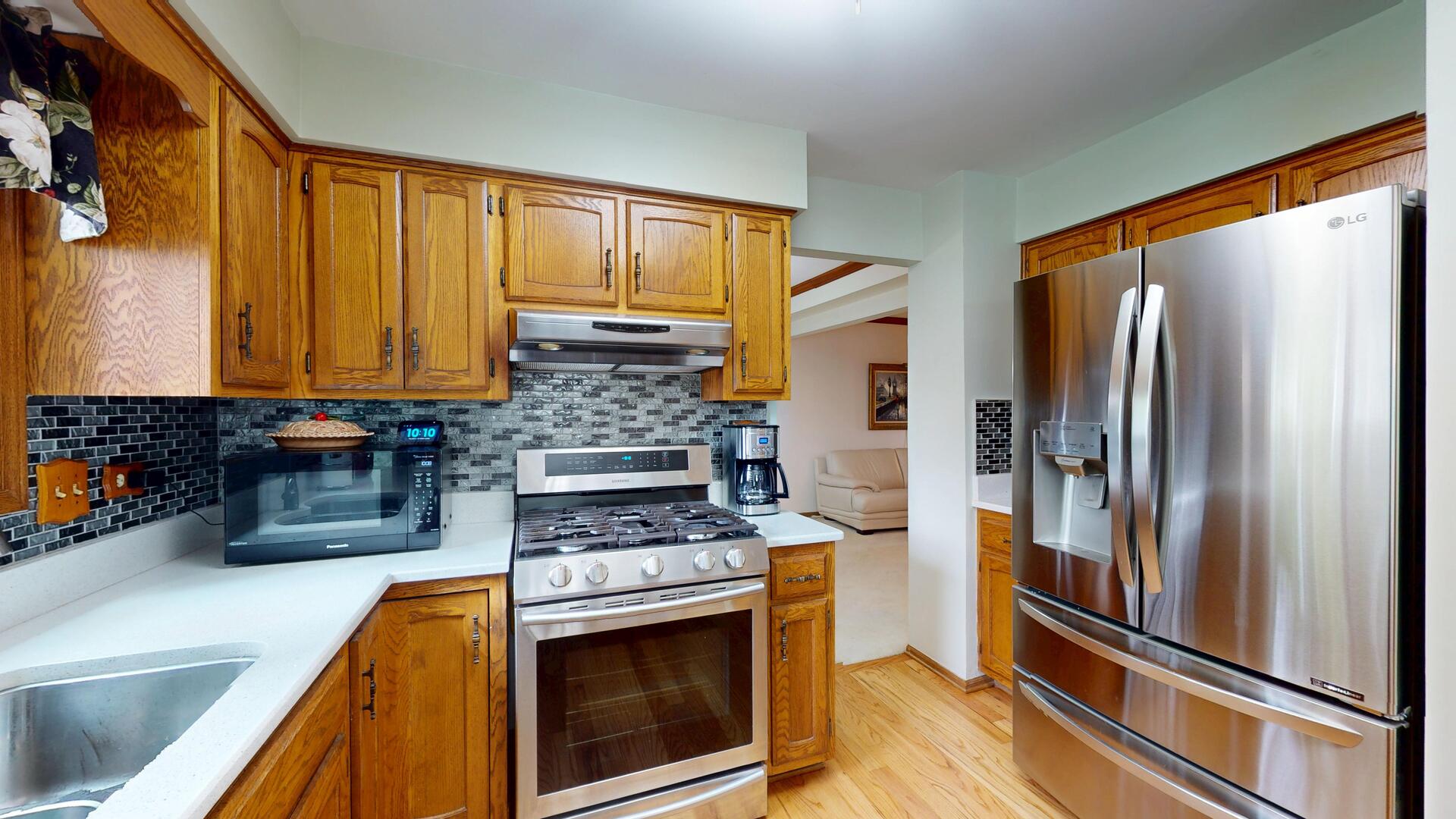 1705 Hawkins Avenue, Downers Grove, IL 60516