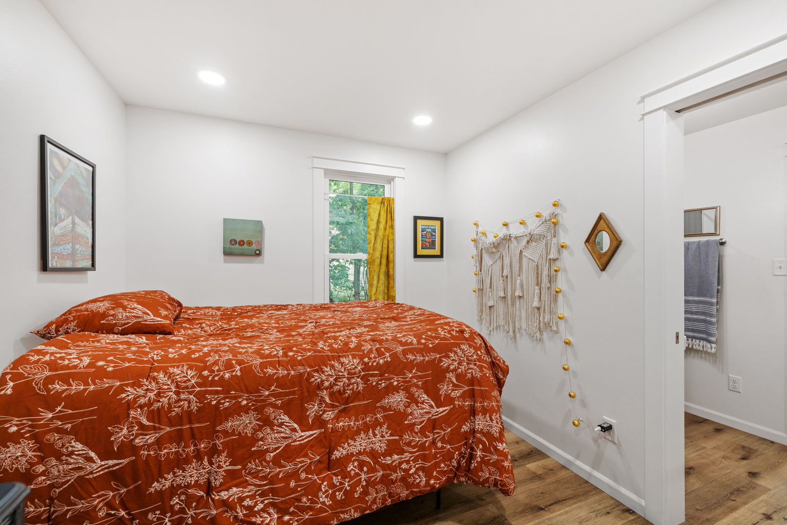 816 S Jefferson Avenue, Dixon, IL 61021