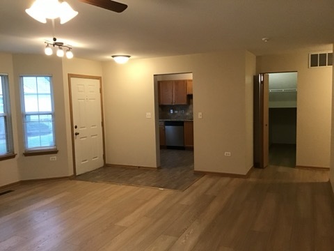 2811 Rutland Circle #101, Naperville, IL 60564