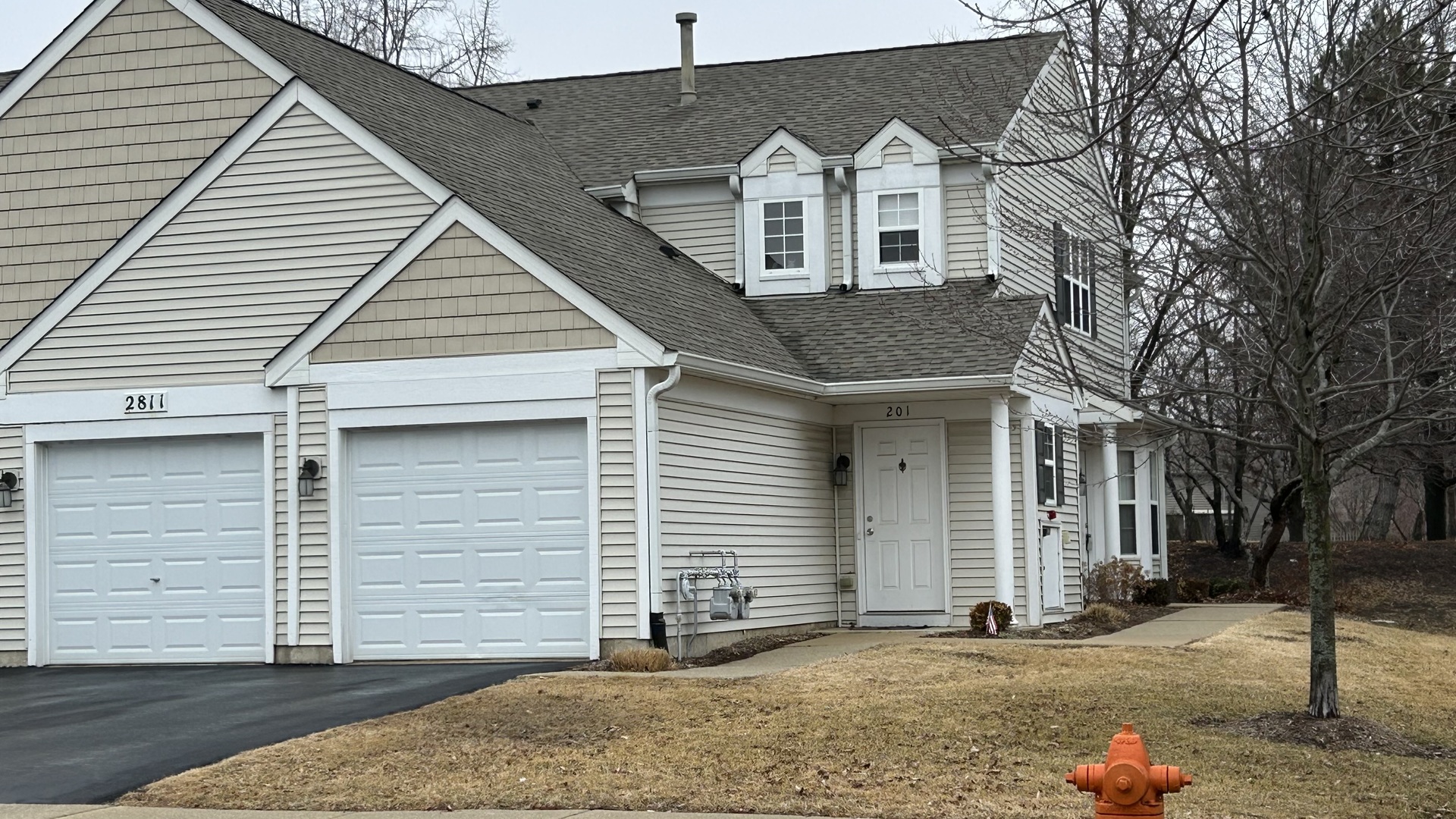 2811 Rutland Circle #101, Naperville, IL 60564