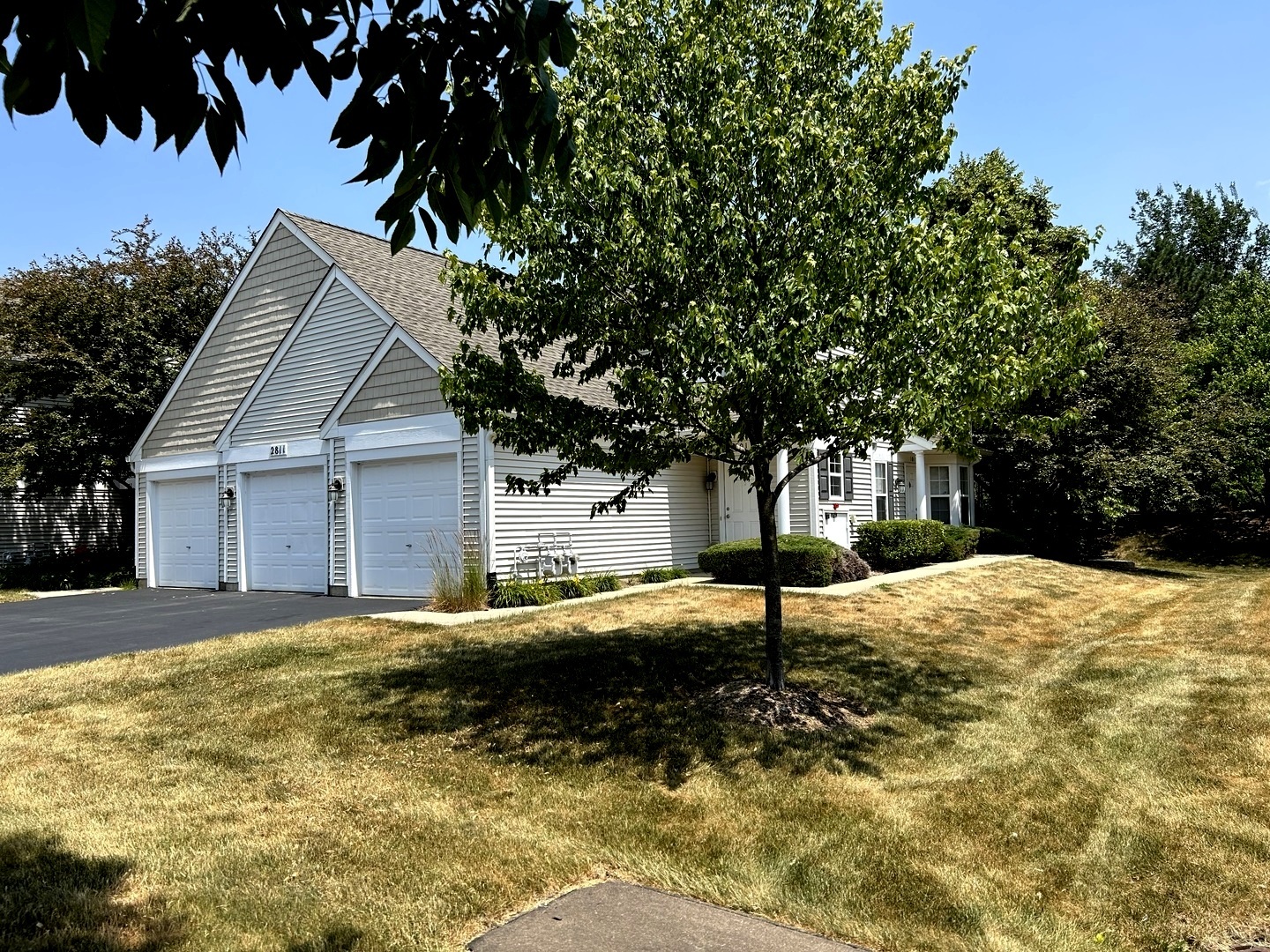 2811 Rutland Circle #101, Naperville, IL 60564