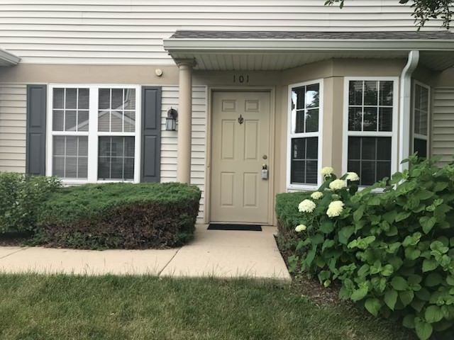 2811 Rutland Circle #101, Naperville, IL 60564