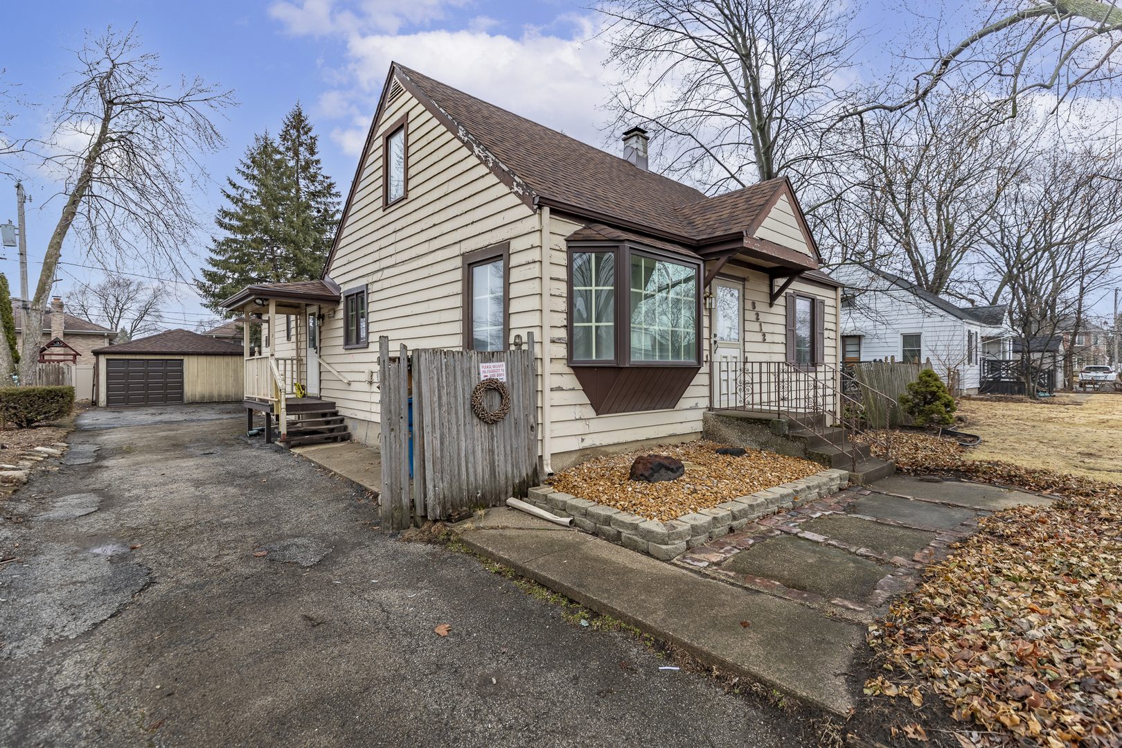 6212 W 92nd Place, Oak Lawn, IL 60453