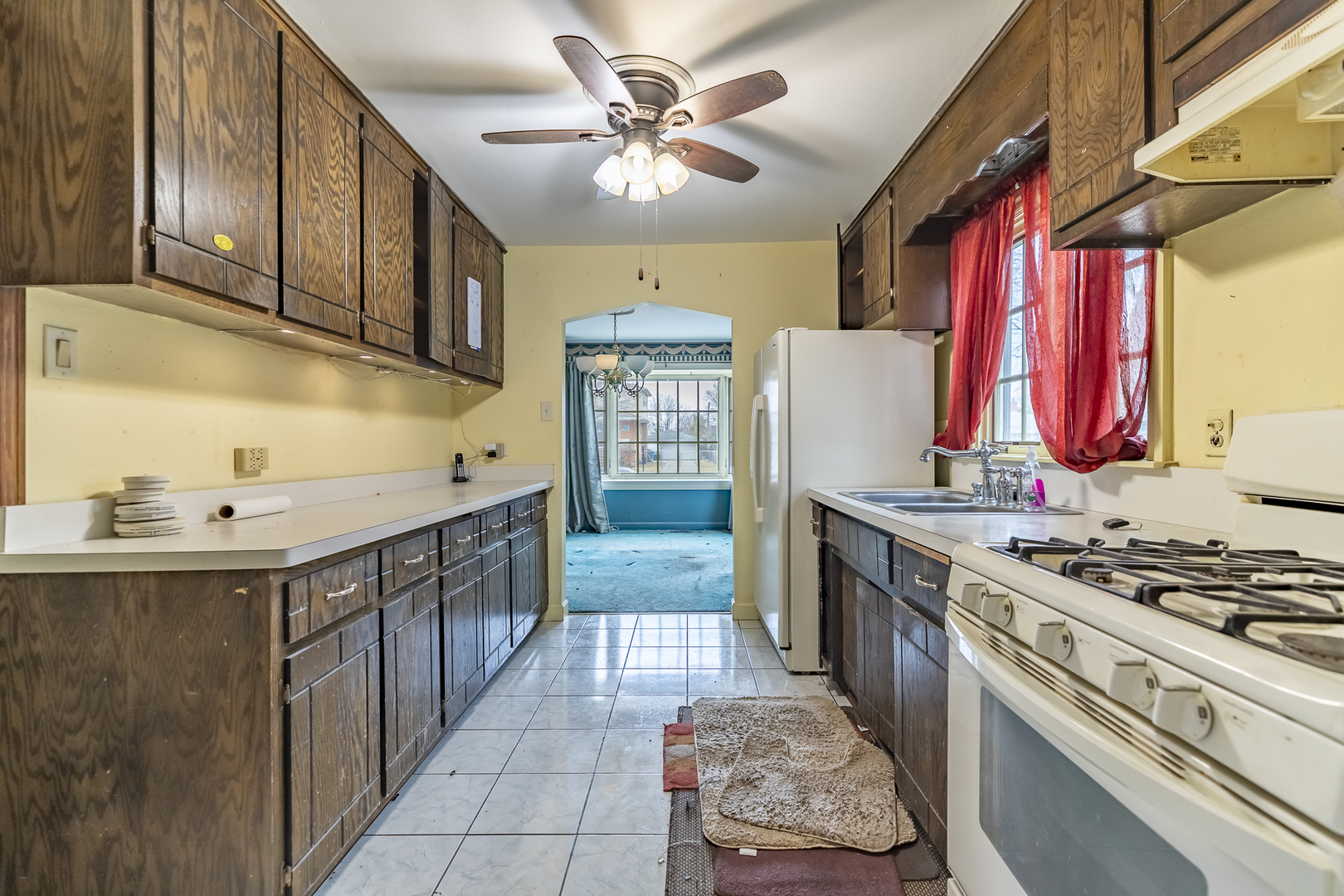 6212 W 92nd Place, Oak Lawn, IL 60453