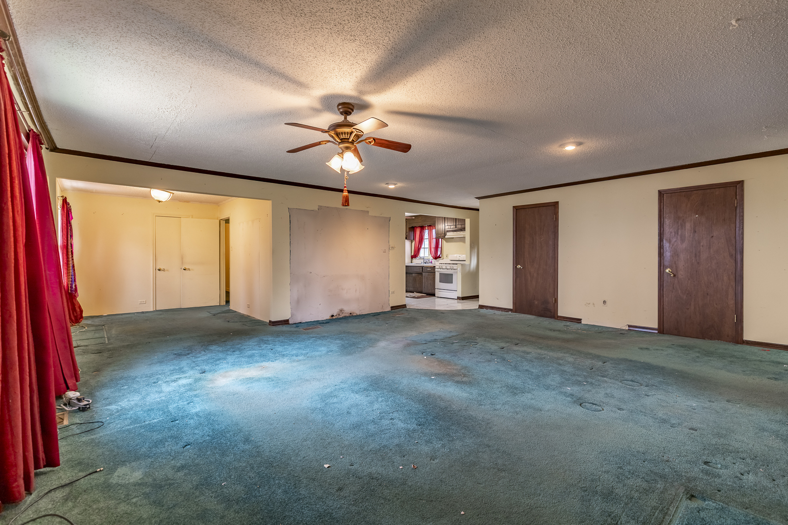 6212 W 92nd Place, Oak Lawn, IL 60453