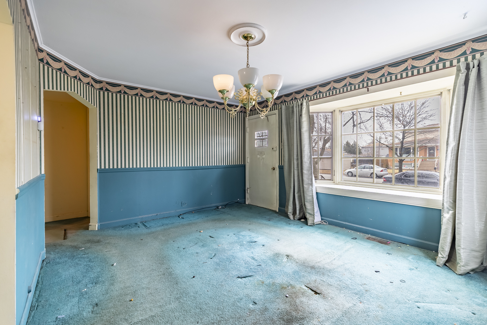 6212 W 92nd Place, Oak Lawn, IL 60453