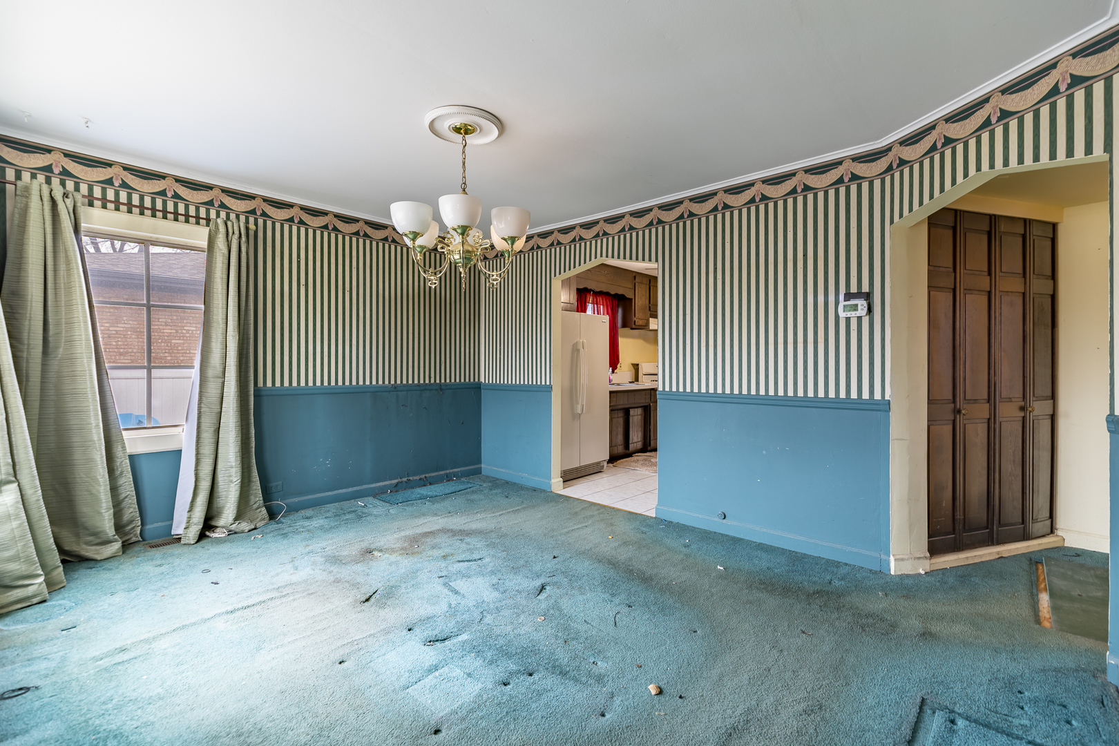 6212 W 92nd Place, Oak Lawn, IL 60453