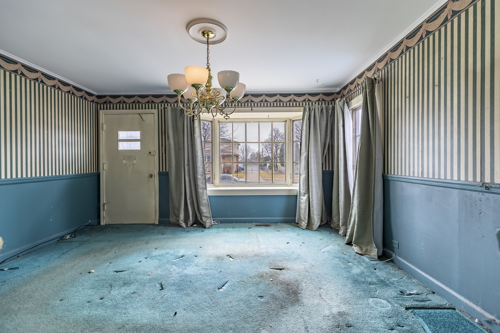 6212 W 92nd Place, Oak Lawn, IL 60453