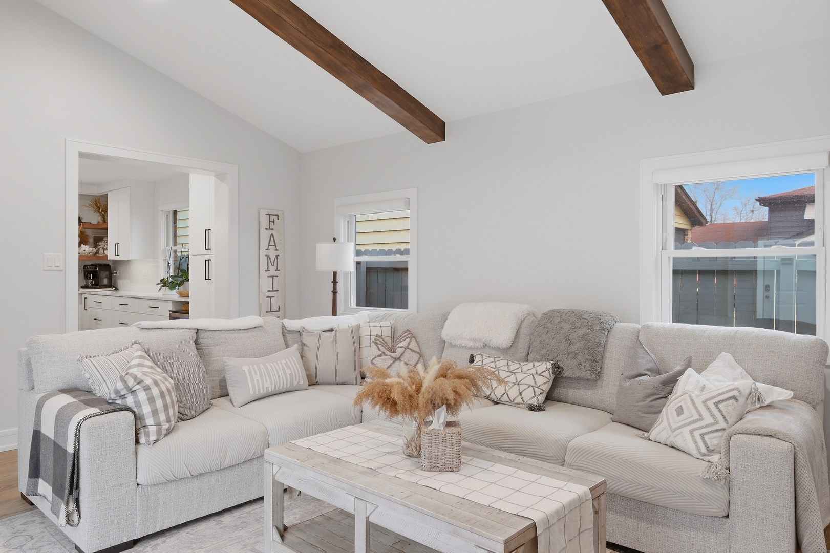 2221 Charmingfare Drive, Woodridge, IL 60517