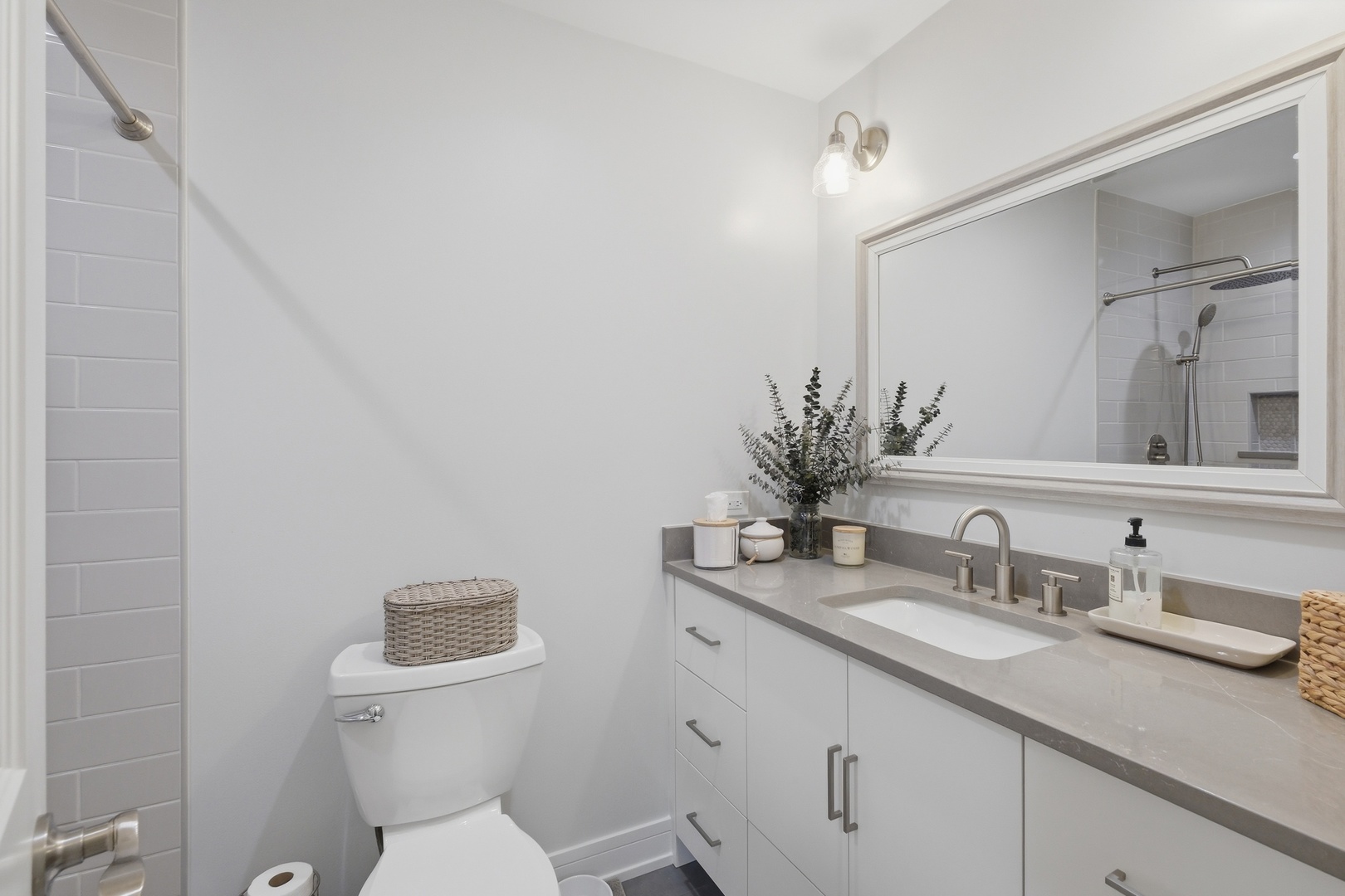 2221 Charmingfare Drive, Woodridge, IL 60517