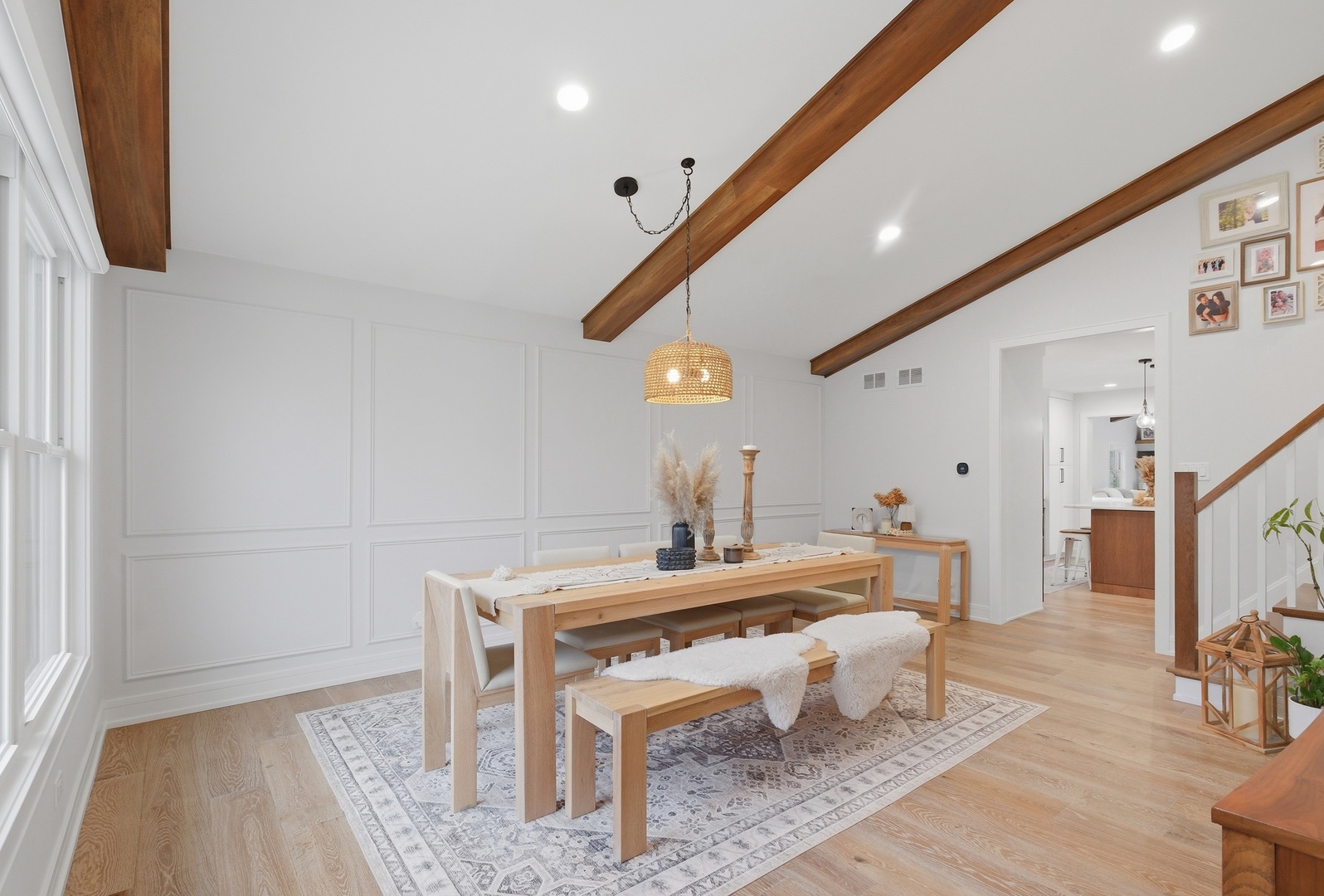 2221 Charmingfare Drive, Woodridge, IL 60517