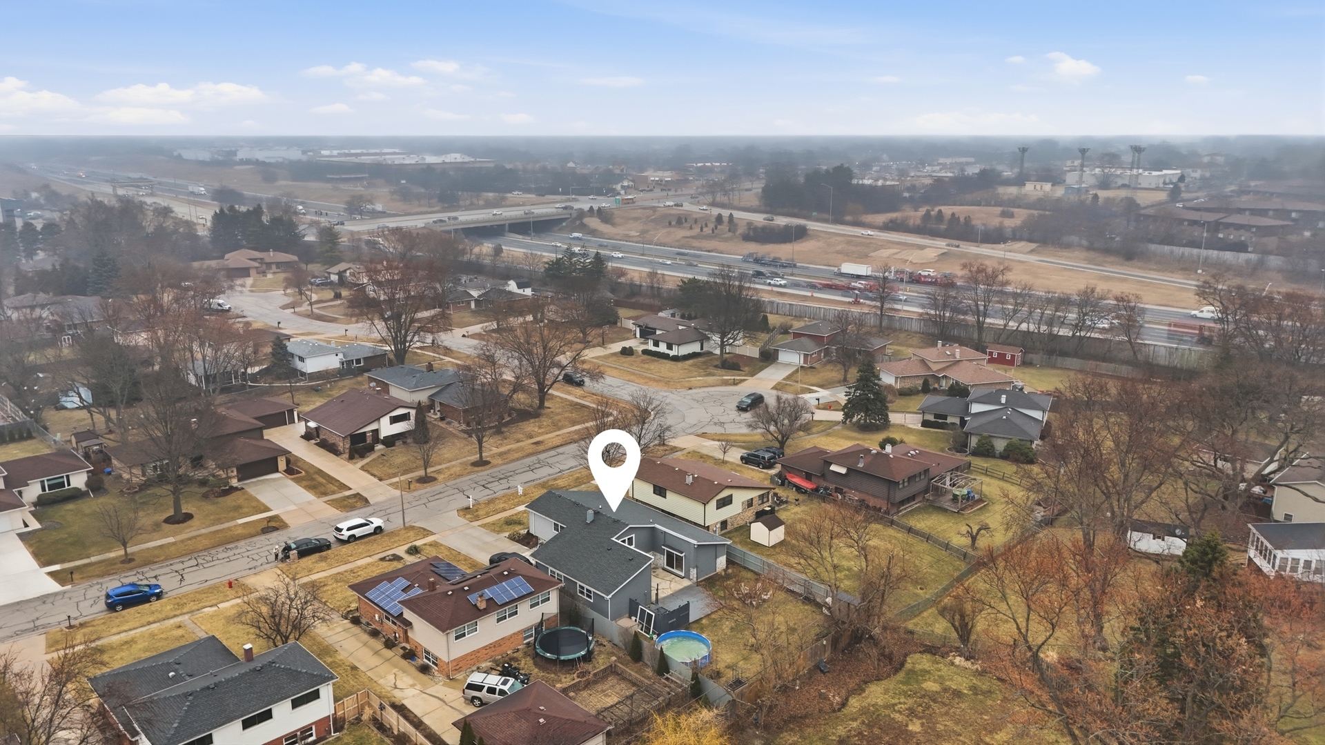 2221 Charmingfare Drive, Woodridge, IL 60517