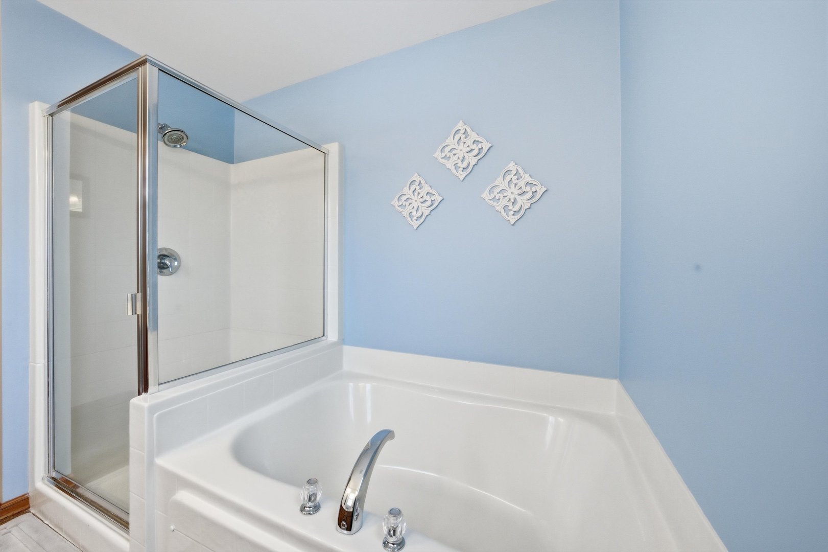 1110 Colonial Drive, Joliet, IL 60432