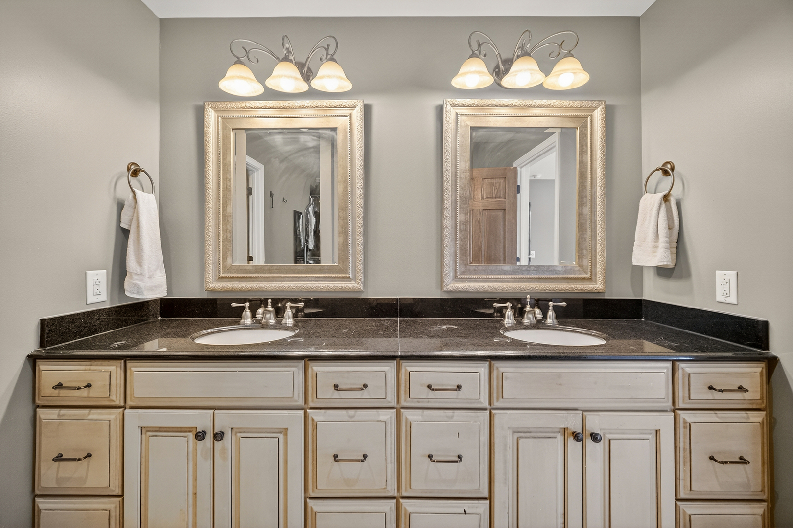 1205 Briergate Drive, Naperville, IL 60563