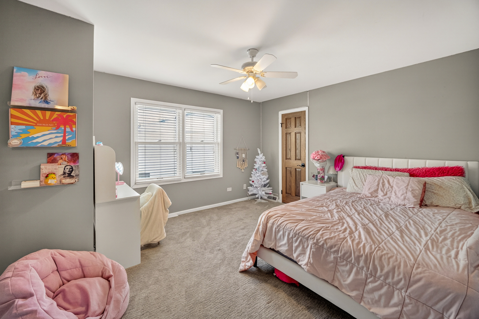 1205 Briergate Drive, Naperville, IL 60563