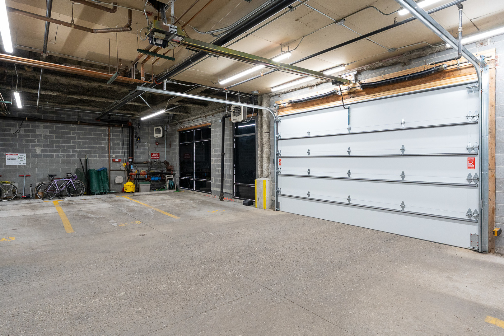 800 W Cornelia Avenue #209, Chicago, IL 60657