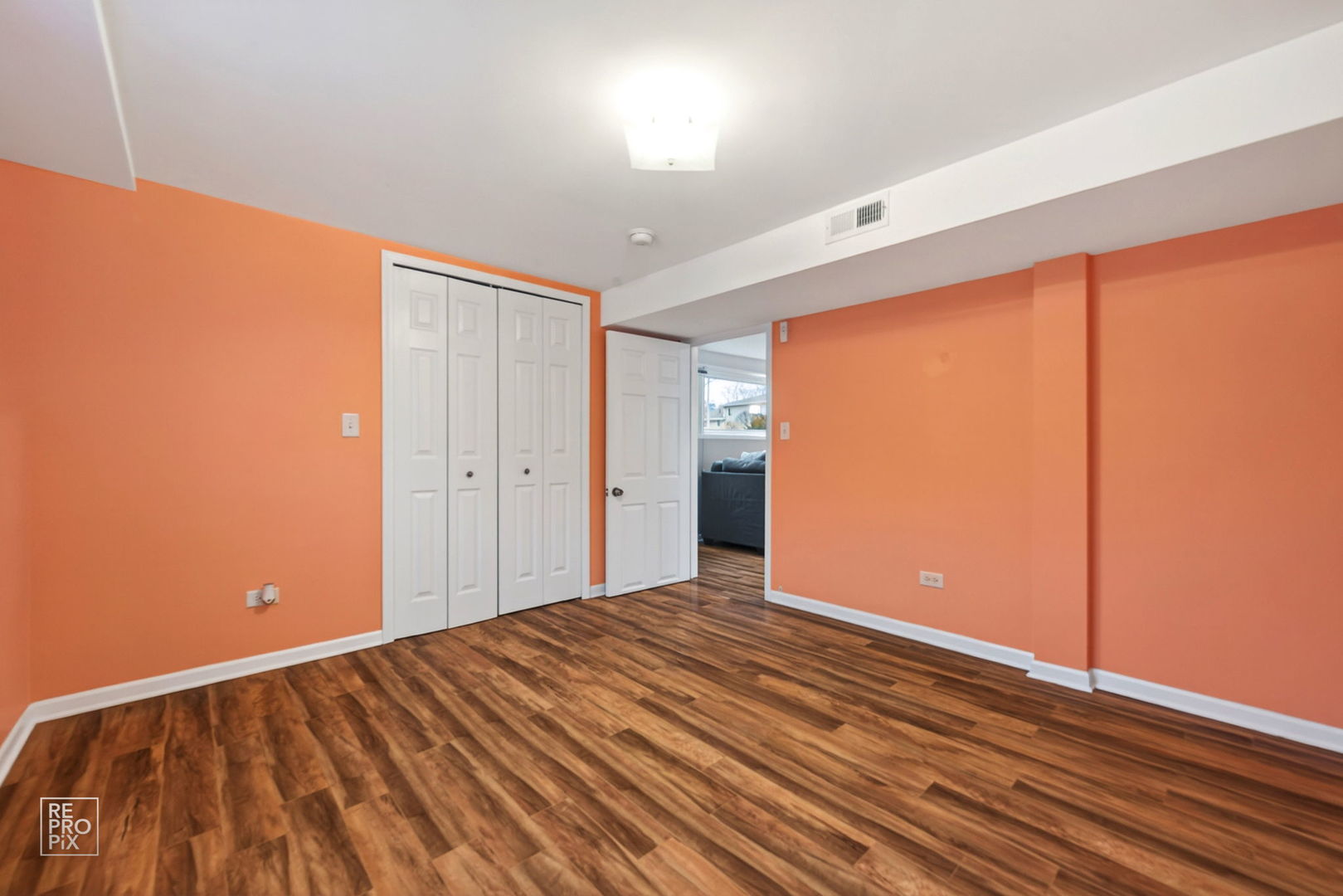 9405 S 69TH Court, Oak Lawn, IL 60453