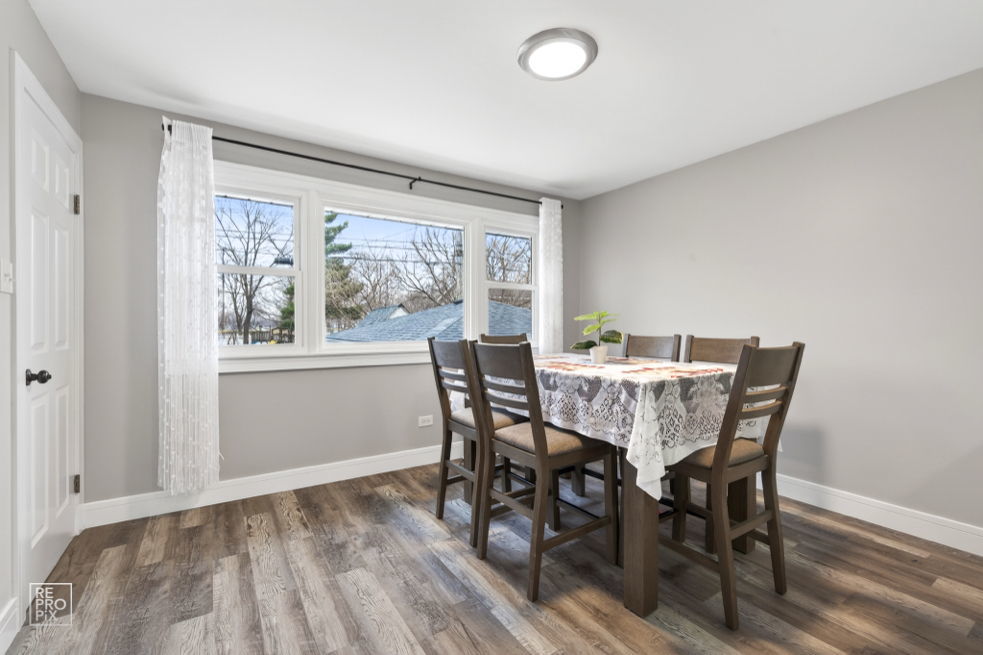 9405 S 69TH Court, Oak Lawn, IL 60453