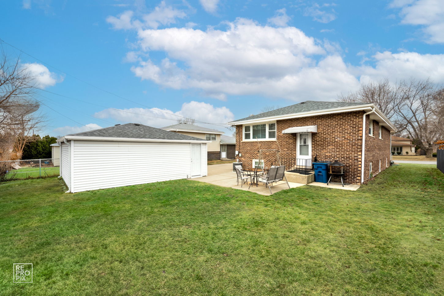 9405 S 69TH Court, Oak Lawn, IL 60453