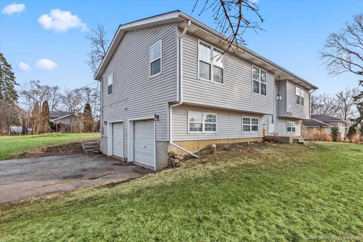 29W092 Pomeroy Street, West Chicago, IL 60185