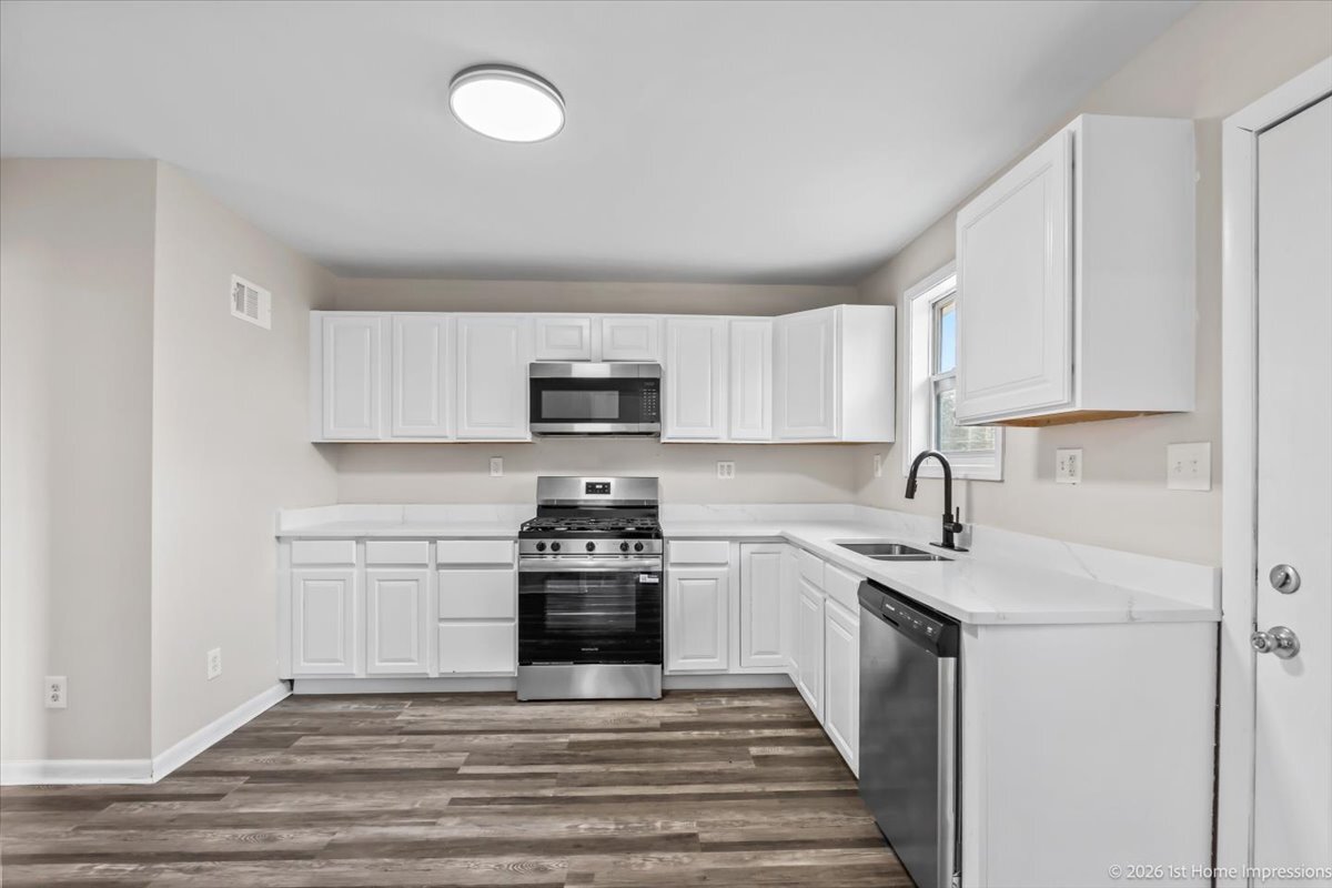 29W092 Pomeroy Street, West Chicago, IL 60185