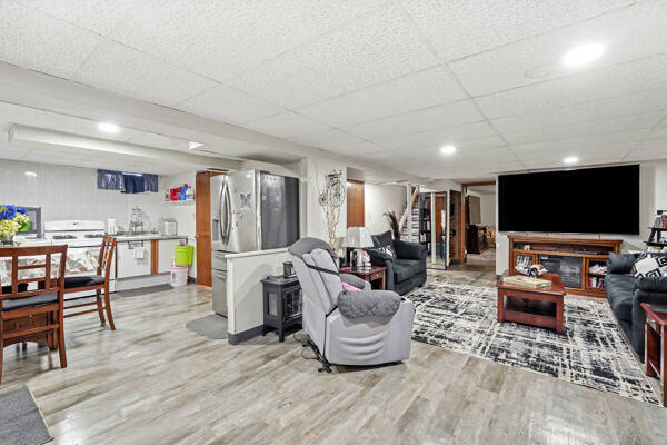 2150 W 95th Avenue, Crown Point, IN 46307