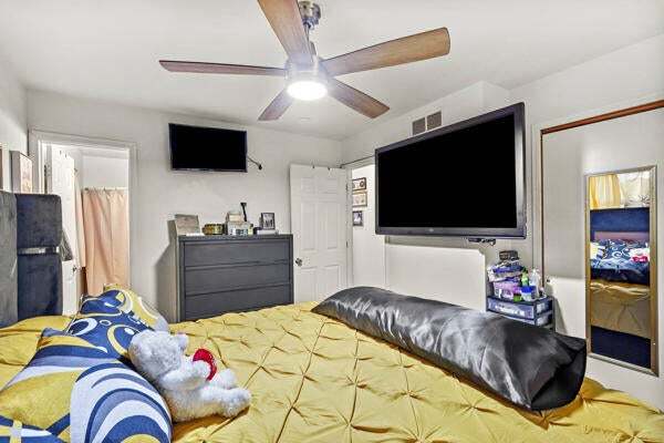 2150 W 95th Avenue, Crown Point, IN 46307