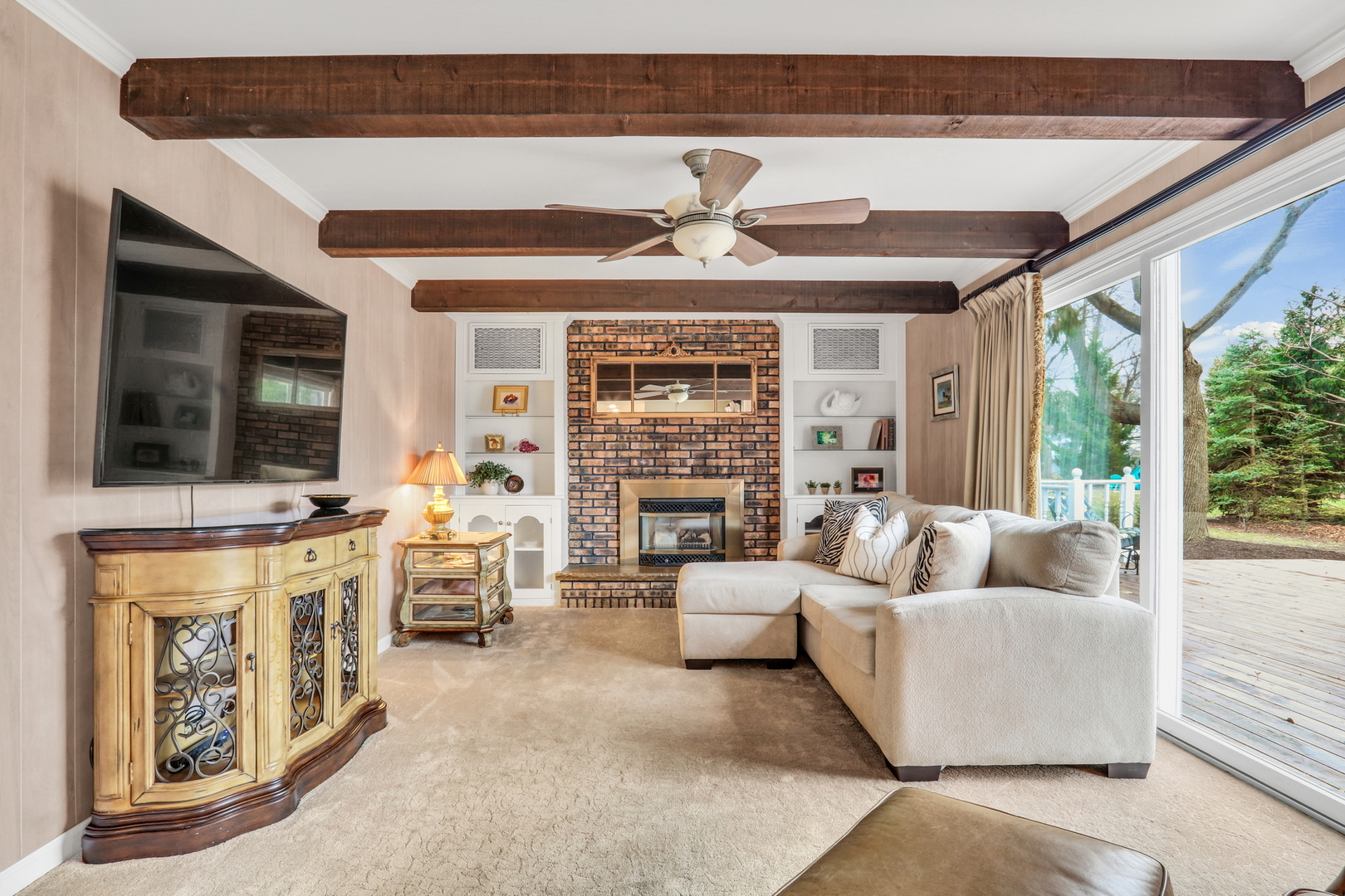 21570 W Eldor Avenue, Grayslake, IL 60030