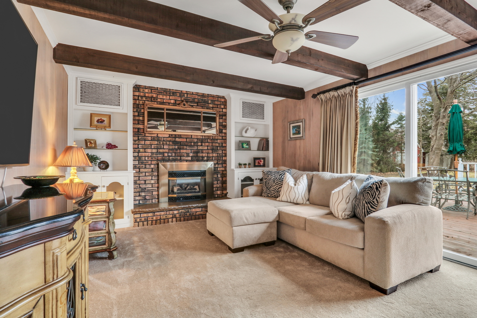 21570 W Eldor Avenue, Grayslake, IL 60030