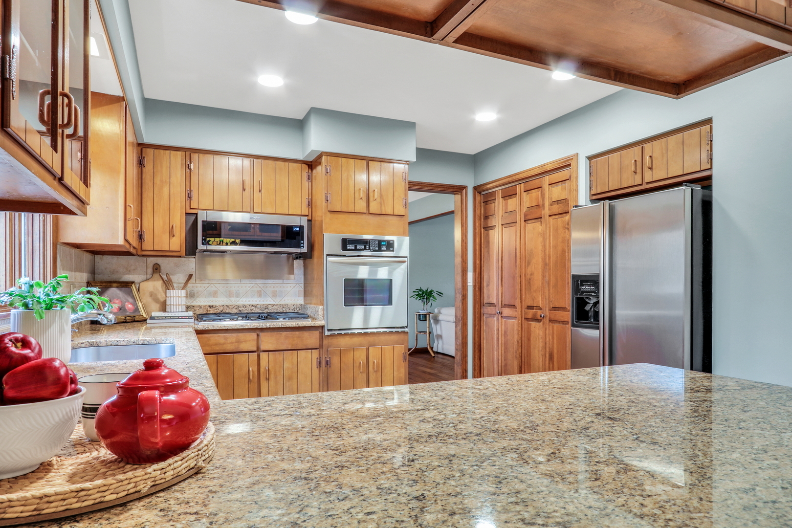 21570 W Eldor Avenue, Grayslake, IL 60030