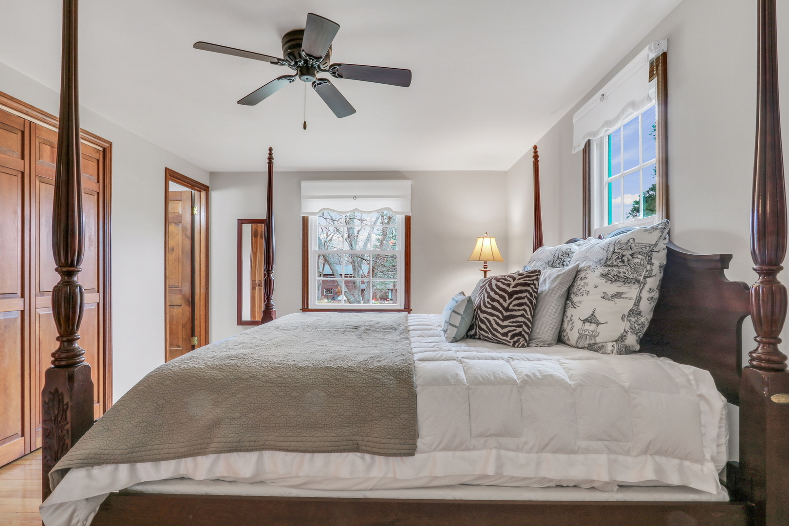 21570 W Eldor Avenue, Grayslake, IL 60030