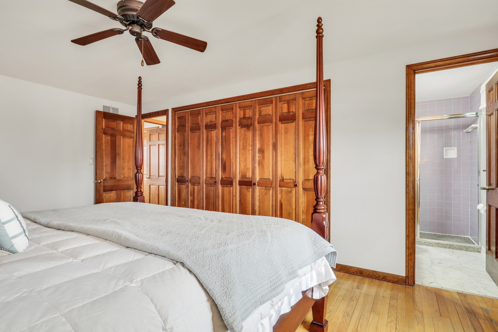 21570 W Eldor Avenue, Grayslake, IL 60030