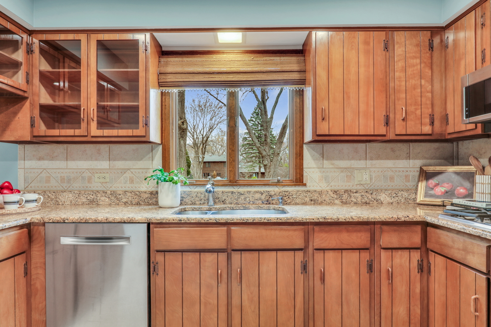 21570 W Eldor Avenue, Grayslake, IL 60030