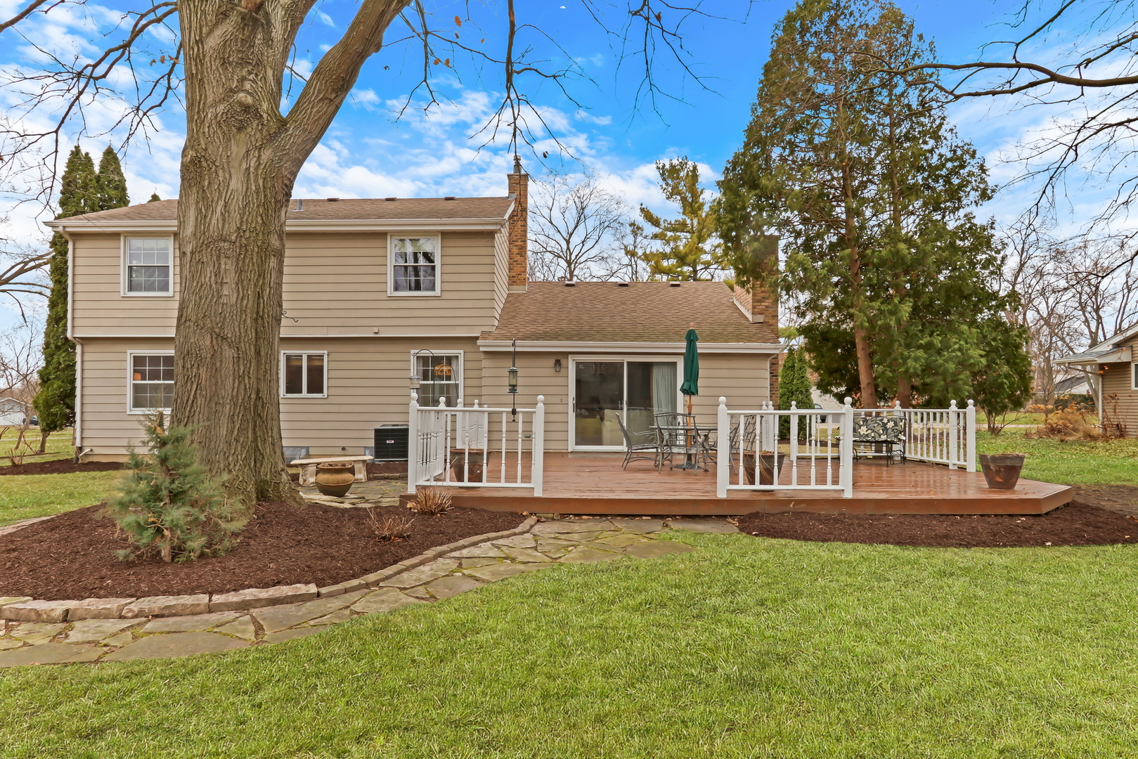 21570 W Eldor Avenue, Grayslake, IL 60030