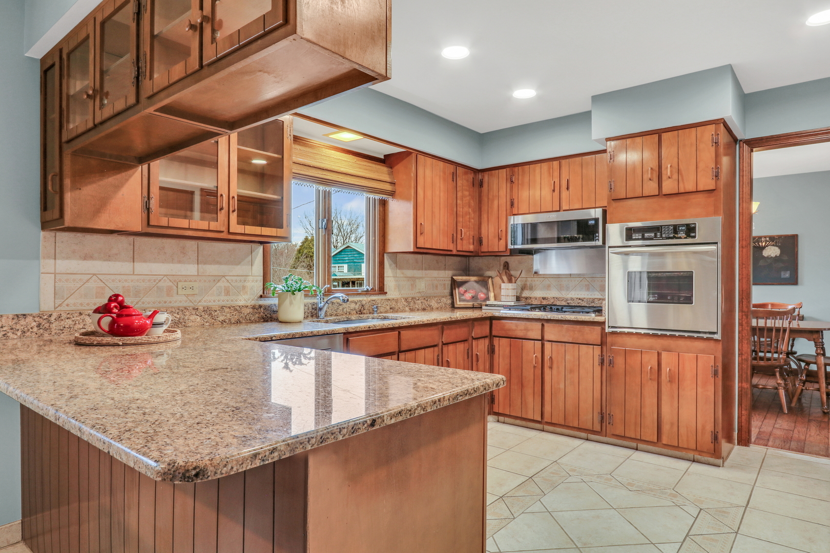 21570 W Eldor Avenue, Grayslake, IL 60030