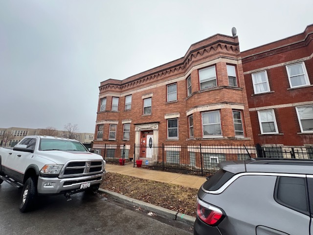 614 N Parkside Avenue, Chicago, IL 60644