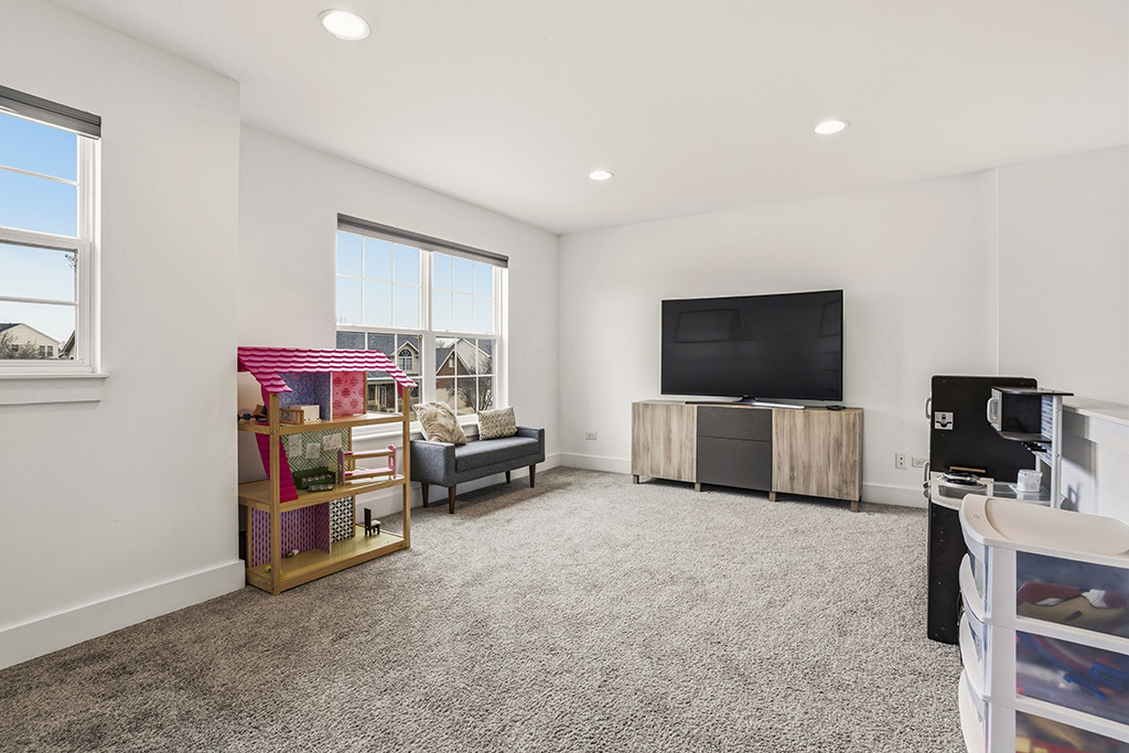 15903 Crimson Drive, Lockport, IL 60441