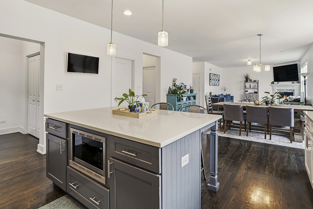 15903 Crimson Drive, Lockport, IL 60441