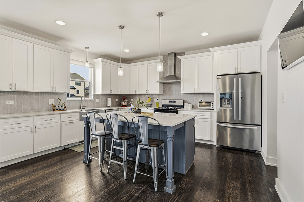 15903 Crimson Drive, Lockport, IL 60441