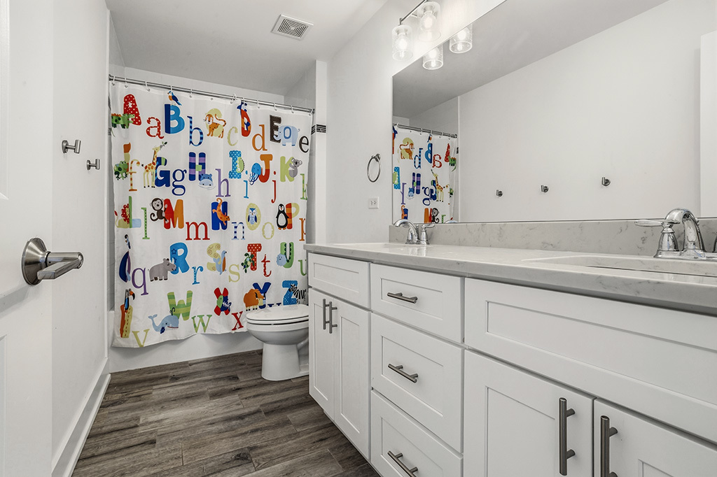 15903 Crimson Drive, Lockport, IL 60441