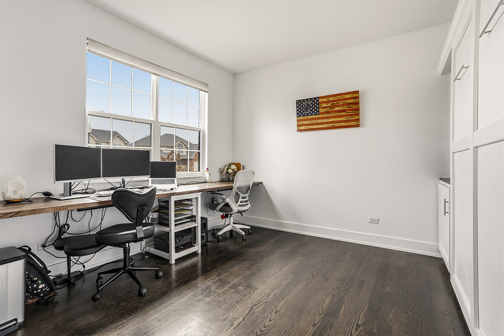 15903 Crimson Drive, Lockport, IL 60441