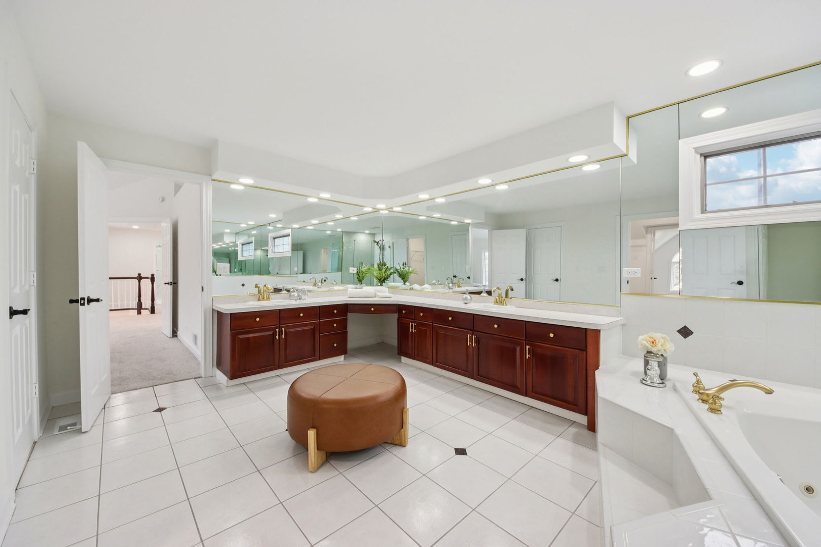 1022 Oakland Drive, Barrington, IL 60010