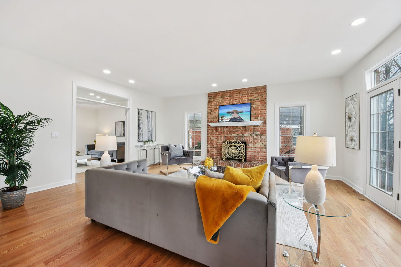 1022 Oakland Drive, Barrington, IL 60010