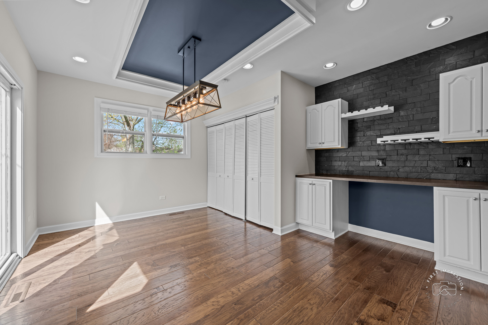 1331 N Main Street, Naperville, IL 60563