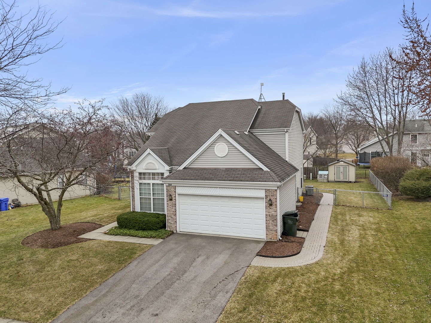 304 E Harvard Circle, South Elgin, IL 60177